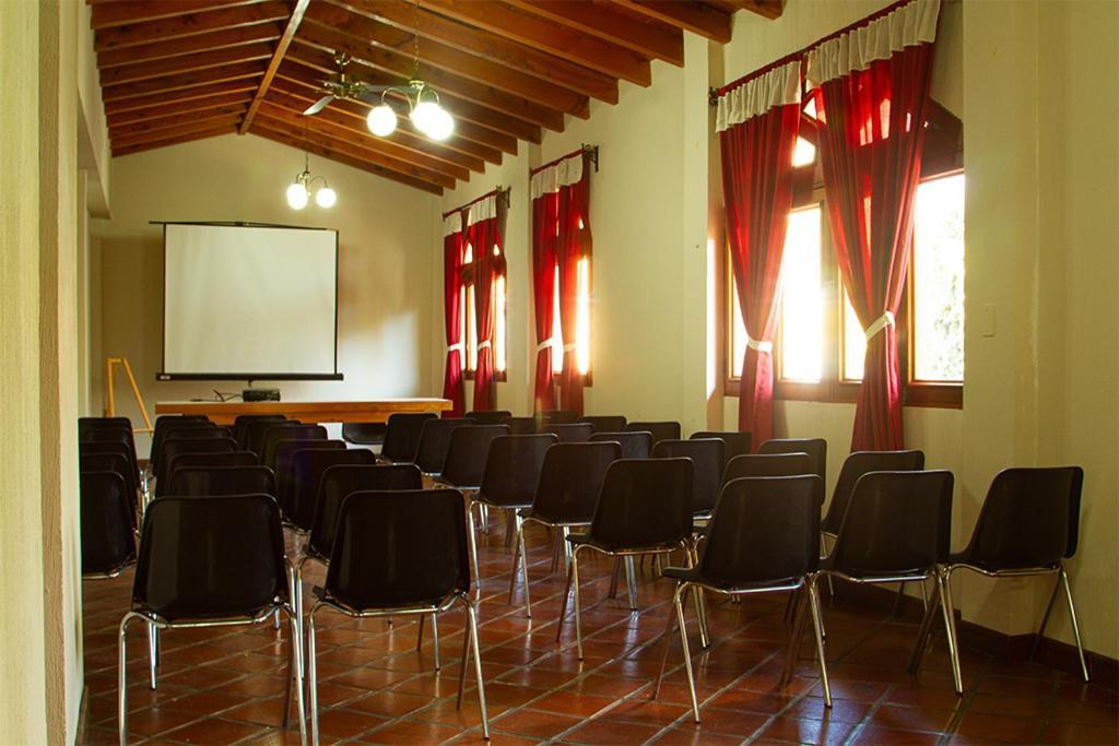 Dos Mundos Panajachel
