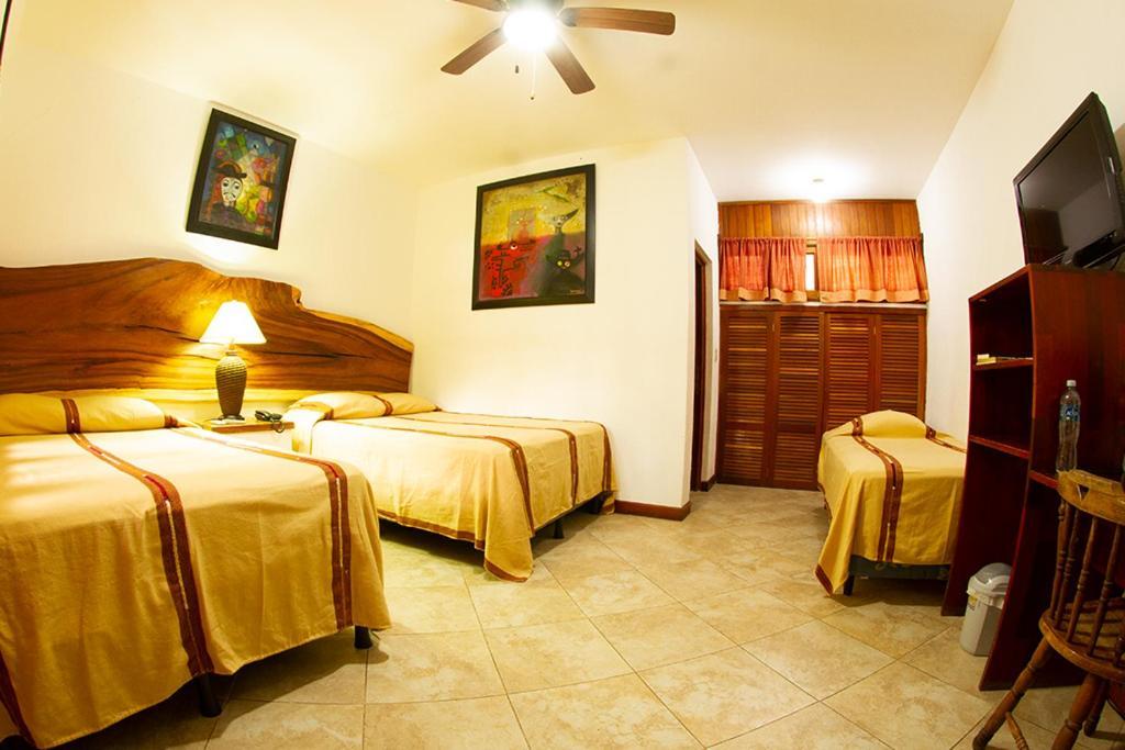 Hotel Dos Mundos 4*