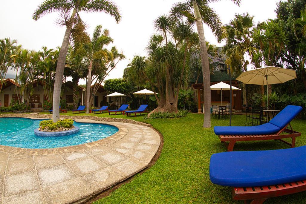 Dos Mundos Hotel