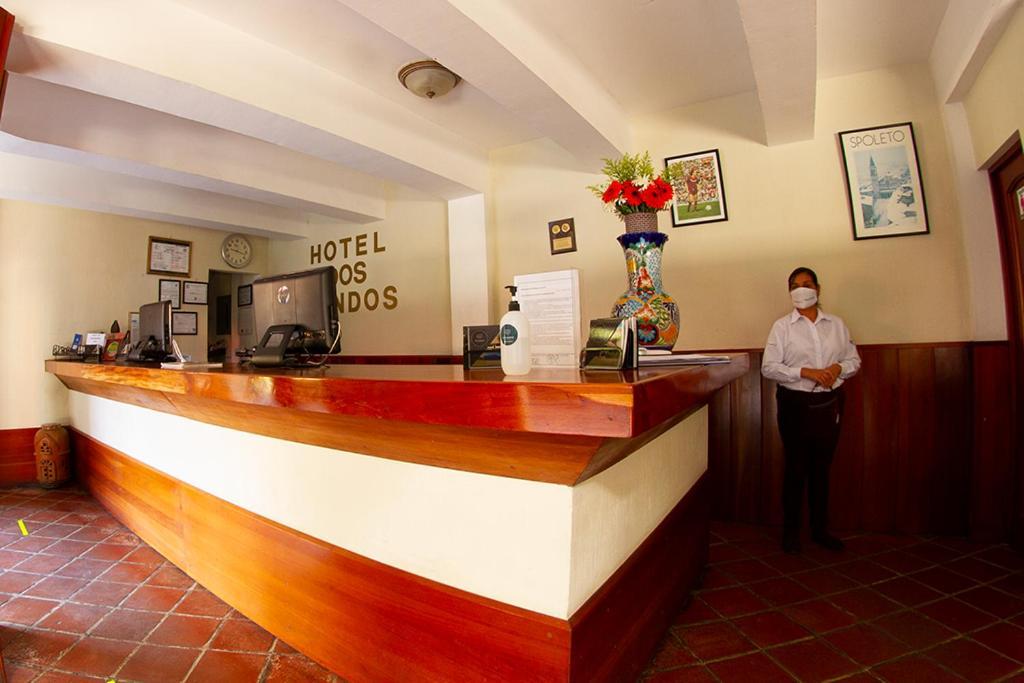 Dos Mundos Hotel Panajachel